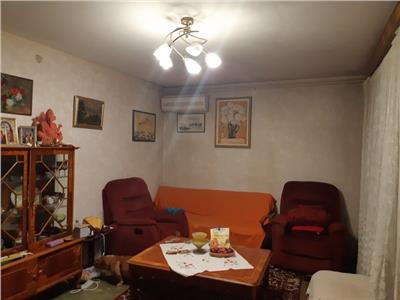 Apartament 4 camere Metrou Titan